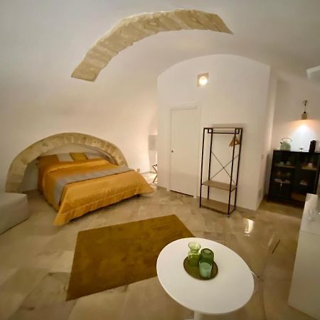 Bed and Breakfast Number 12 Бари Экстерьер фото